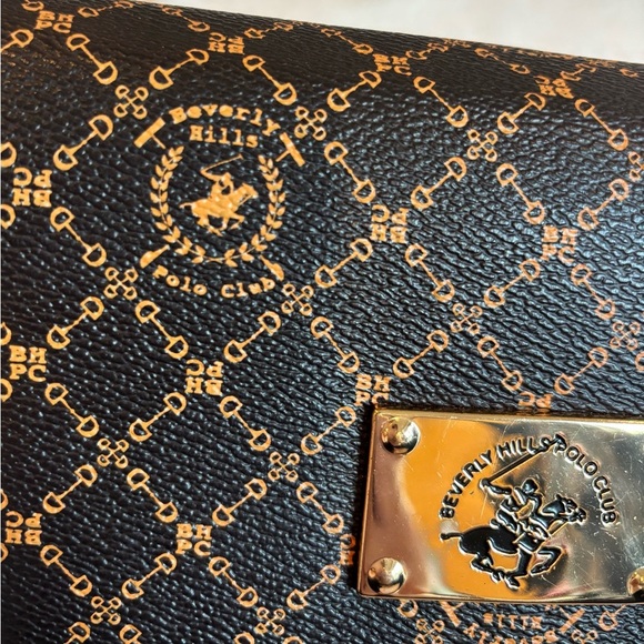 Beverly Hills Polo Club Black and Gold Crossbody Bag Logo - Picture 4 of 11